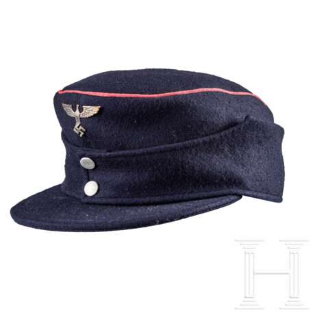 A Visored Field Cap for Fire Police Personnel - фото 1