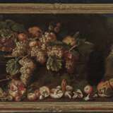 Italien, 17. Jahrhundert. Stillleben mit Pilzen und Früchten - Foto 2