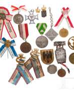 Обзор. Sammlung von Abzeichen