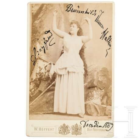 Therese Malten (1855 - 1930) - handbeschriftetes und signiertes Kabinettfoto der berühmten Sopranistin und Wagner-Darstellerin, 1889. - photo 1