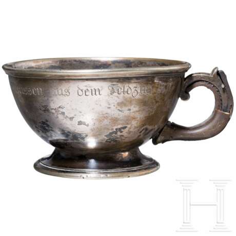 Kaiser Wilhelm I. - Tasse aus dem Feldzug 1870 - photo 2