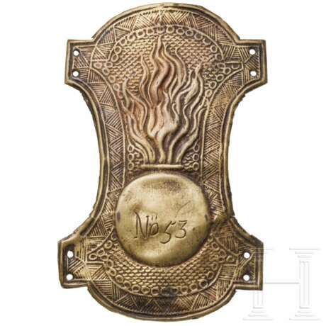 Rückseitiger Mützenbeschlag einer friderizianischen
Grenadier- oder Füsiliermütze - photo 1