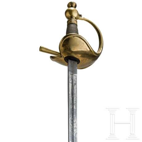 Kürassier-Stichdegen nach russischer Form für einen Angehörigen im Braunschweigischen Husaren-Regiment Nr. 17, um 1924 - photo 5 Kürassier-Stichdegen nach russischer Form für einen Angehörigen im Braunschweigischen Husaren-Regiment Nr. 17, um 1924 - photo 5