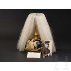 Generalmajor Hans Herrmann (1875 - 1953) - Helm als Offizier der württembergischen Feldartillerie, acht Fotos und zwei Petschaften aus dem Nachlass