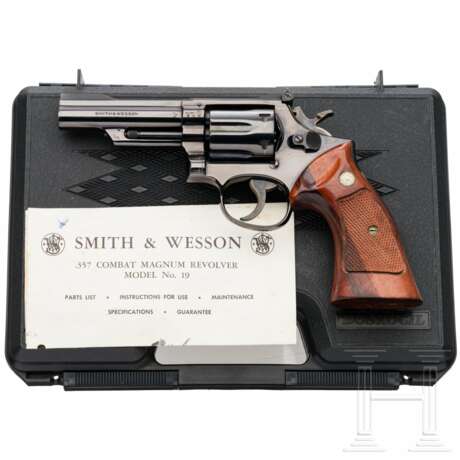 Smith & Wesson Mod. 19-2, in Kunststoffbox - Foto 1 Smith & Wesson Mod. 19-2, in Kunststoffbox - Foto 1