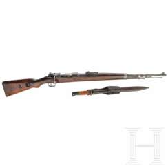 Karabiner 98 k, S/42, 1937, mit Seitengewehr und Kampfmesser