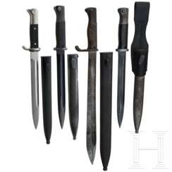 Vier deutsche Bajonette