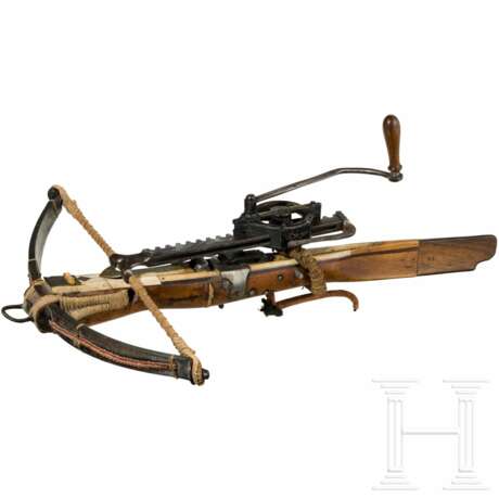 Verbeinte Armbrust mit Zahnstangenwinde, Schweiz, 17./19. Jhdt. - фото 1 Verbeinte Armbrust mit Zahnstangenwinde, Schweiz, 17./19. Jhdt. - фото 1