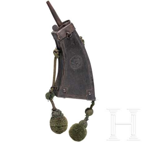 Musketier-Pulverflasche, deutsch, 1. Hälfte 17. Jhdt. - photo 1 Musketier-Pulverflasche, deutsch, 1. Hälfte 17. Jhdt. - photo 1