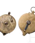 Overview. Zwei Zündhütchenspender, um 1850/60