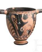 Ancient Greece. Rotfiguriger apulischer Skyphos, 2. Hälfte 4. Jhdt. v. Chr. Ancient Greece. Rotfiguriger apulischer Skyphos, 2. Hälfte 4. Jhdt. v. Chr.