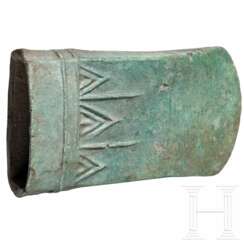 Verziertes Tüllenbeil, Jüngere Bronzezeit Osteuropas, 10. Jhdt. v. Chr.