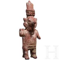 Stehende, prähkolumbische Tonfigur, Mexiko, Jalisco-Kultur, 100 v. Chr. - 250 n. Chr.