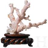 Figürliche Korallenschnitzerei, China, 20. Jhdt. - photo 1