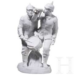 Seltene Biskuitporzellangruppe "Musizierende Infanterie-Soldaten", Meissen, wohl Alfred König, um 1916-18 (Modell), Meissen, 1916-23 (Ausführung)