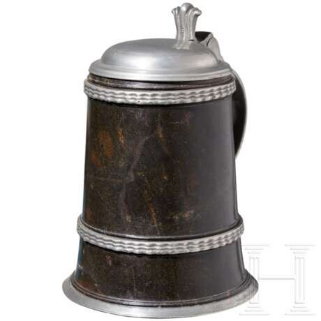 Zinnmontierter Serpentin-Humpen, Sachsen, um 1680 - photo 1