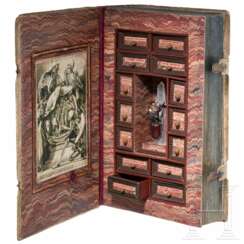 Giftschrank in Buchform mit Hirschkäfer, deutsch, um 1900