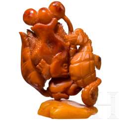 Bernsteinschnitzerei mit Seepferdchen