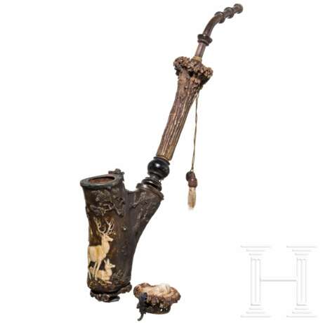 Fein geschnitzte Pfeife aus Hirschhorn, Johann Leberecht Schulz in Meiningen, um 1830 - фото 1