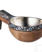 Catalogue des produits. Kleiner Holz-Kowsch mit Cloisonné-Email, Russland, wohl St. Petersburg, Grigorij Pankratym, 1908