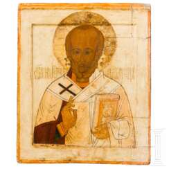 Großformatige Ikone mit dem Heiligen Nikolaus von Myra, Russland, um 1600, mit großflächigen Übermalungen