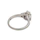Ring mit ovalem Brillante ca. 0,65 ct - photo 3