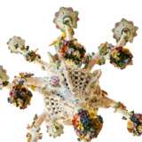 Delightful porcelain chandelier Meissen 1790 from the residence of King Alfonso XIII in Biarritz. Porcelain Hand Painted Rococo 18th century - photo 5