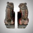 19th Century Pair of Chinese Guardian Lions in Red and Gold Lacquer - Achat en un clic
