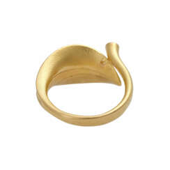 Ring in Form eines Blattes,