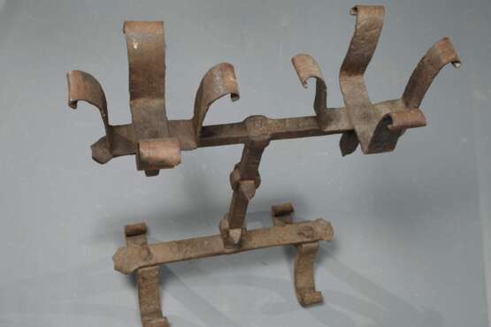 Paar spätgotische Kaminkerzenleuchter - фото 4 Paar spätgotische Kaminkerzenleuchter - фото 4