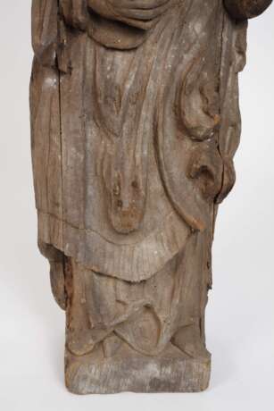 Fragment einer Heiligenfigur - Foto 3