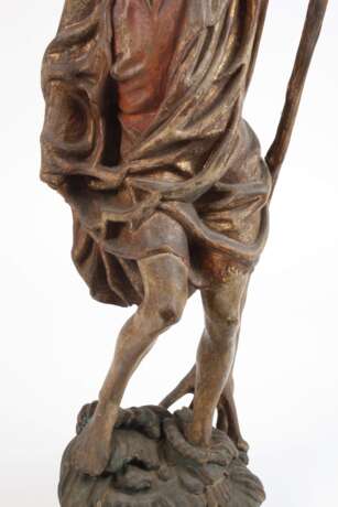 Geschnitzte Heiligenfigur - photo 3