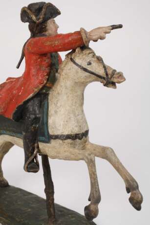 Geschnitzte Reiterplastik - photo 3 Geschnitzte Reiterplastik - photo 3