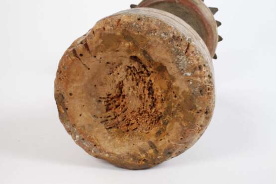 Geschnitzter Scheibenleuchter - photo 6