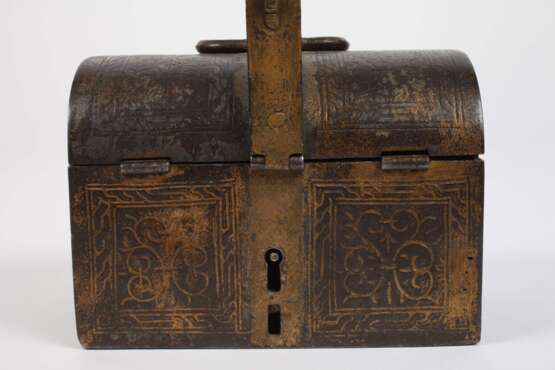 Barockes Eisenkästchen - photo 2 Barockes Eisenkästchen - photo 2