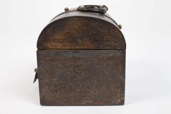 Barockes Eisenkästchen - photo 3 Barockes Eisenkästchen - photo 3