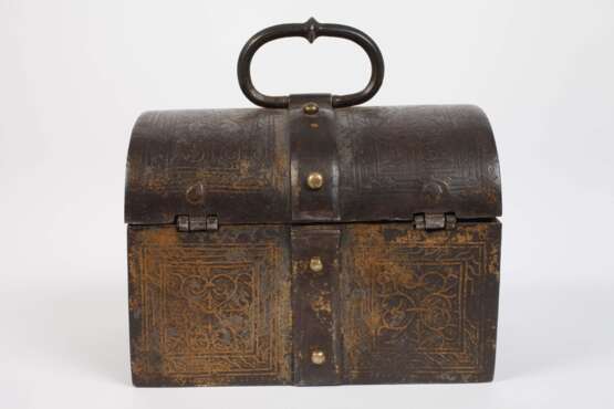 Barockes Eisenkästchen - photo 4 Barockes Eisenkästchen - photo 4