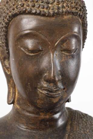 Stehender Buddha - Foto 2 Stehender Buddha - Foto 2