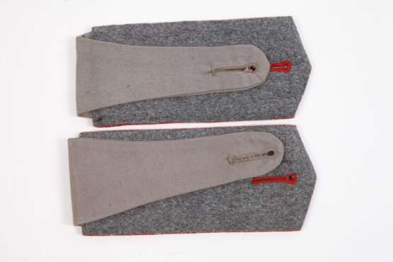 Konvolut Schulterklappen 1. Weltkrieg - photo 3 Konvolut Schulterklappen 1. Weltkrieg - photo 3