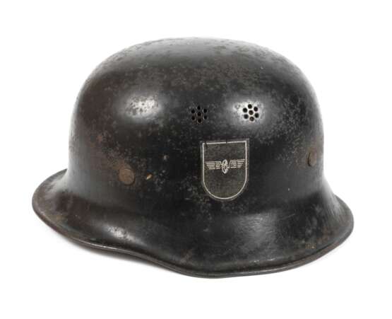 Helm der Reichsbahn-Feuerschutzpolizei - Foto 1 Helm der Reichsbahn-Feuerschutzpolizei - Foto 1