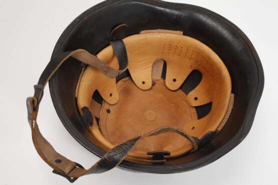 Helm der Reichsbahn-Feuerschutzpolizei - Foto 3 Helm der Reichsbahn-Feuerschutzpolizei - Foto 3