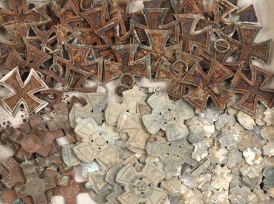 Konvolut Orden, Bodenfunde - photo 1 Konvolut Orden, Bodenfunde - photo 1