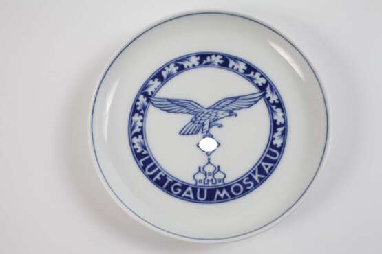 Meissen kleiner Wandteller "Luftgau Moskau" - фото 2 Meissen kleiner Wandteller "Luftgau Moskau" - фото 2