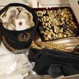 Seemannskoffer mit Marineuniform - photo 3