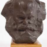 Meissen Karl-Marx-Büste als Ehrengeschenk der BVfS - photo 2