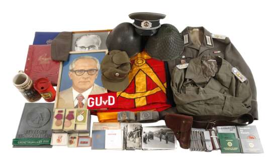 Uniform und Konvolut Ausrüstung NVA - фото 1