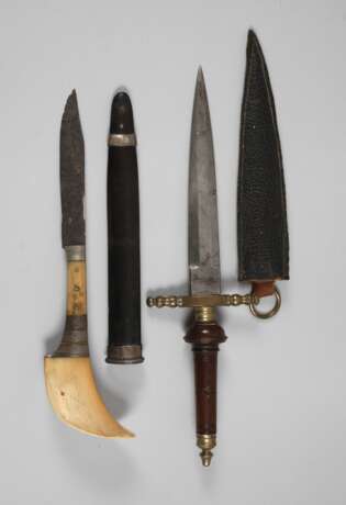 Zwei orientalische Dolche - photo 1 Zwei orientalische Dolche - photo 1