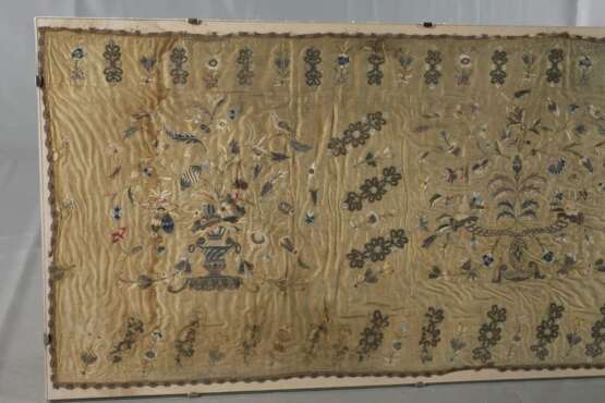 Große Seidenstickerei - Foto 2 Große Seidenstickerei - Foto 2