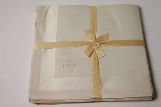 Konvolut Leinenwäsche in Originalverpackung - photo 3 Konvolut Leinenwäsche in Originalverpackung - photo 3