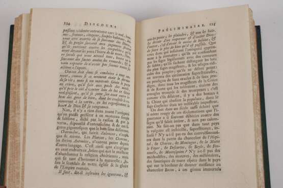 Oeuvres de Mr. de Voltaire - photo 10 Oeuvres de Mr. de Voltaire - photo 10